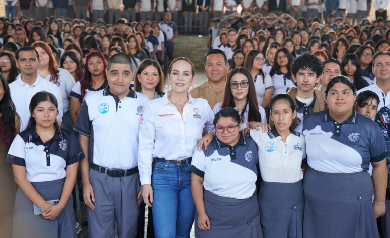 REAFIRMA ALCALDESA CARMEN LILIA CANTUROSAS COMPROMISO CON LA EDUCACIÓN;