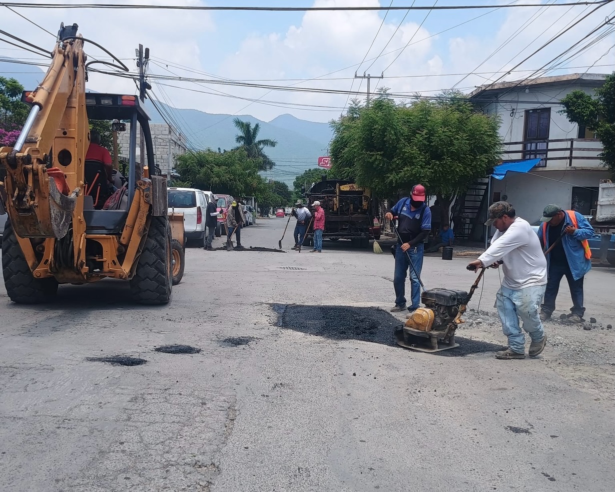 Victoria avanza: intensifican acciones de bacheo en distintos sectores