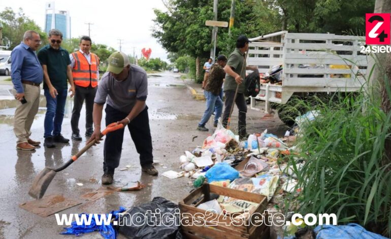 Supervisa Lalo Gattás operativo de limpieza en puntos de basura