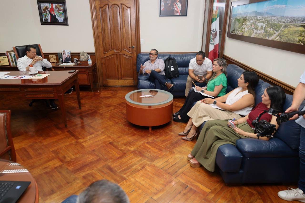 Alcalde Lalo Gattás evalúa y refuerza estrategia de recolección y limpieza en Victoria