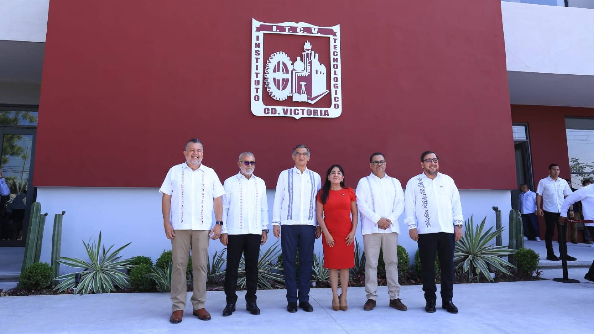 Entrega Américo Villarreal nuevo gimnasio al Tec Victoria