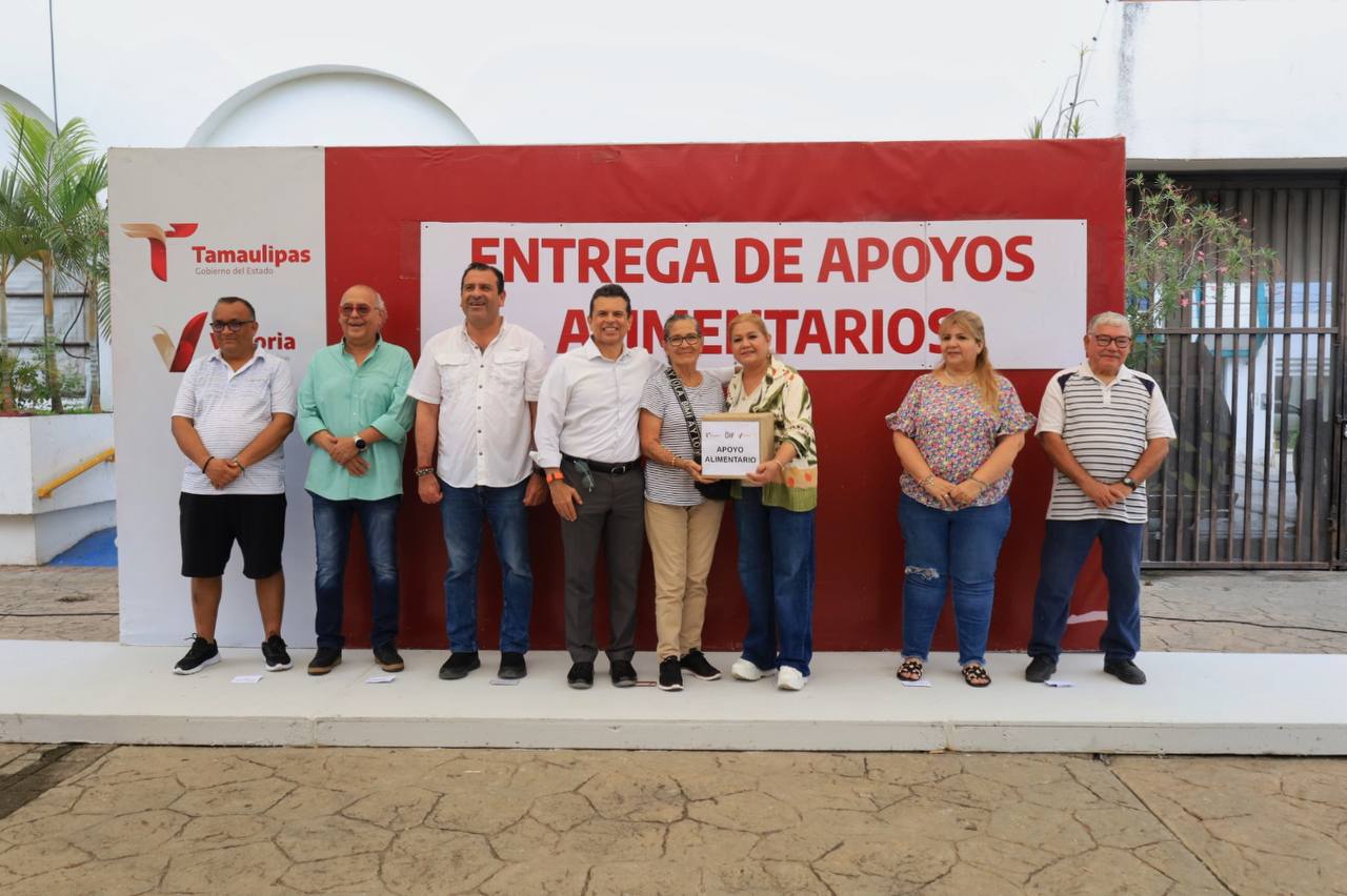 Entrega Lalo Gattás apoyo a beneficiarios del programa alimentario