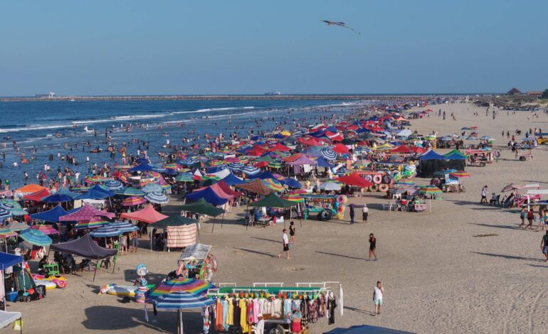 Playa Miramar apunta a superar 1.5 millones de visitantes