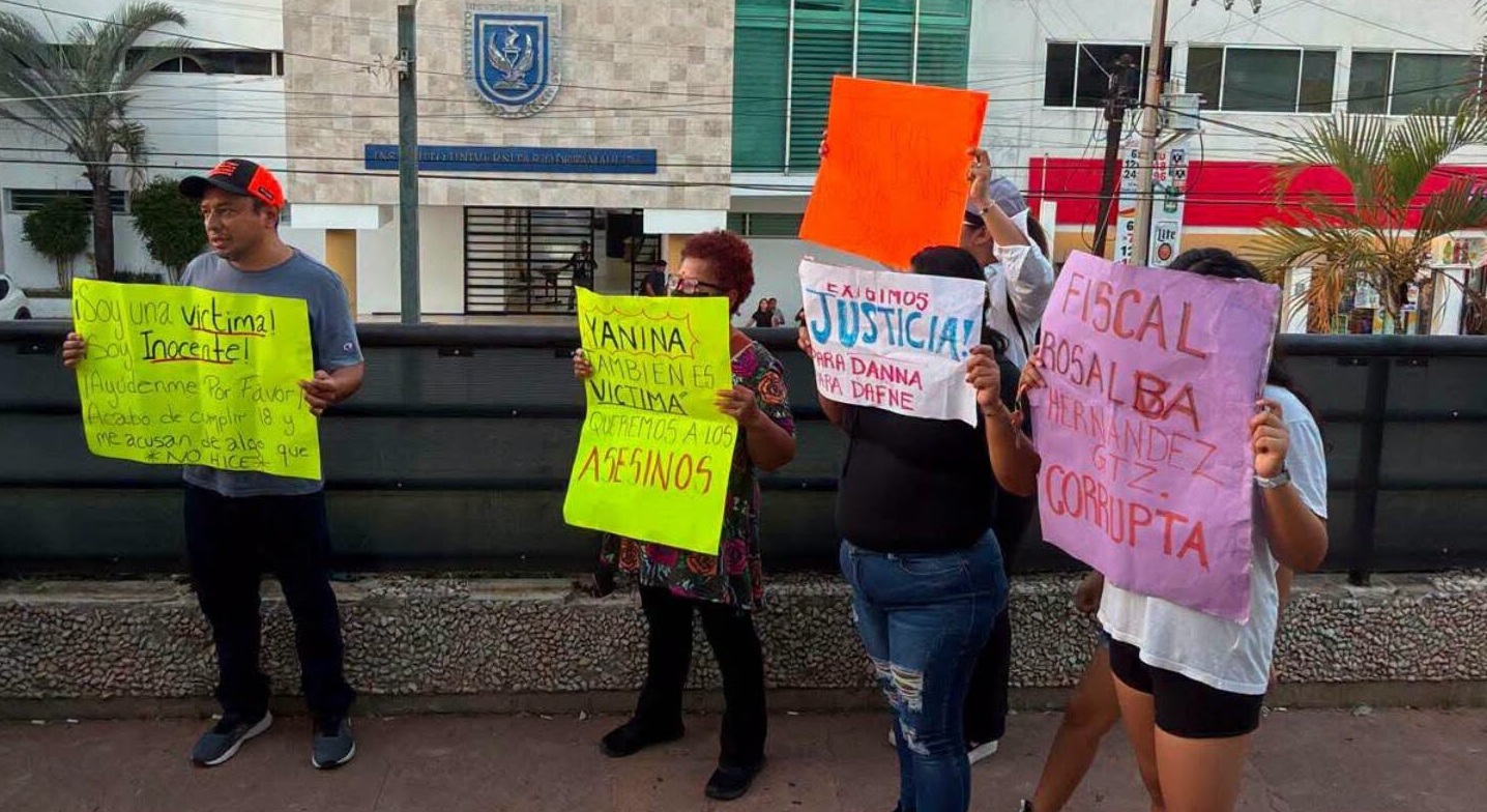 Exigen un proceso transparente en el caso de Danna Yanina; Bloquean la calle Obregón en Tampico