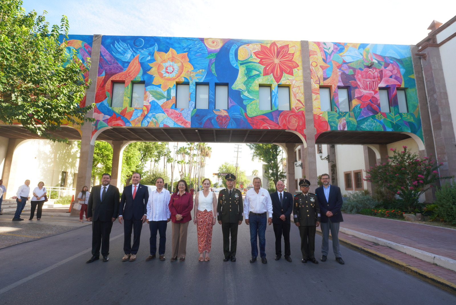 CARMEN LILIA CANTUROSAS HONRA LA HISTORIA DE NUEVO LAREDO CON GALERÍA DE LOS PRESIDENTES E INAUGURA NUEVO ESPACIO CIUDADANO