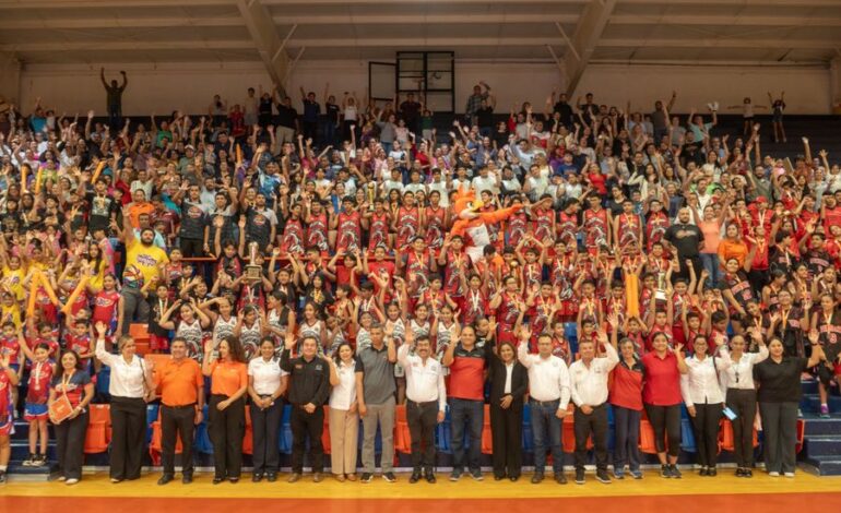 El rector Dámaso Anaya consolida el éxito de la primera Copa UAT de Básquetbol