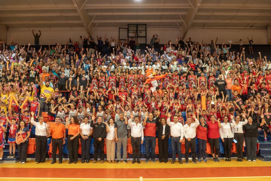 El rector Dámaso Anaya consolida el éxito de la primera Copa UAT de Básquetbol