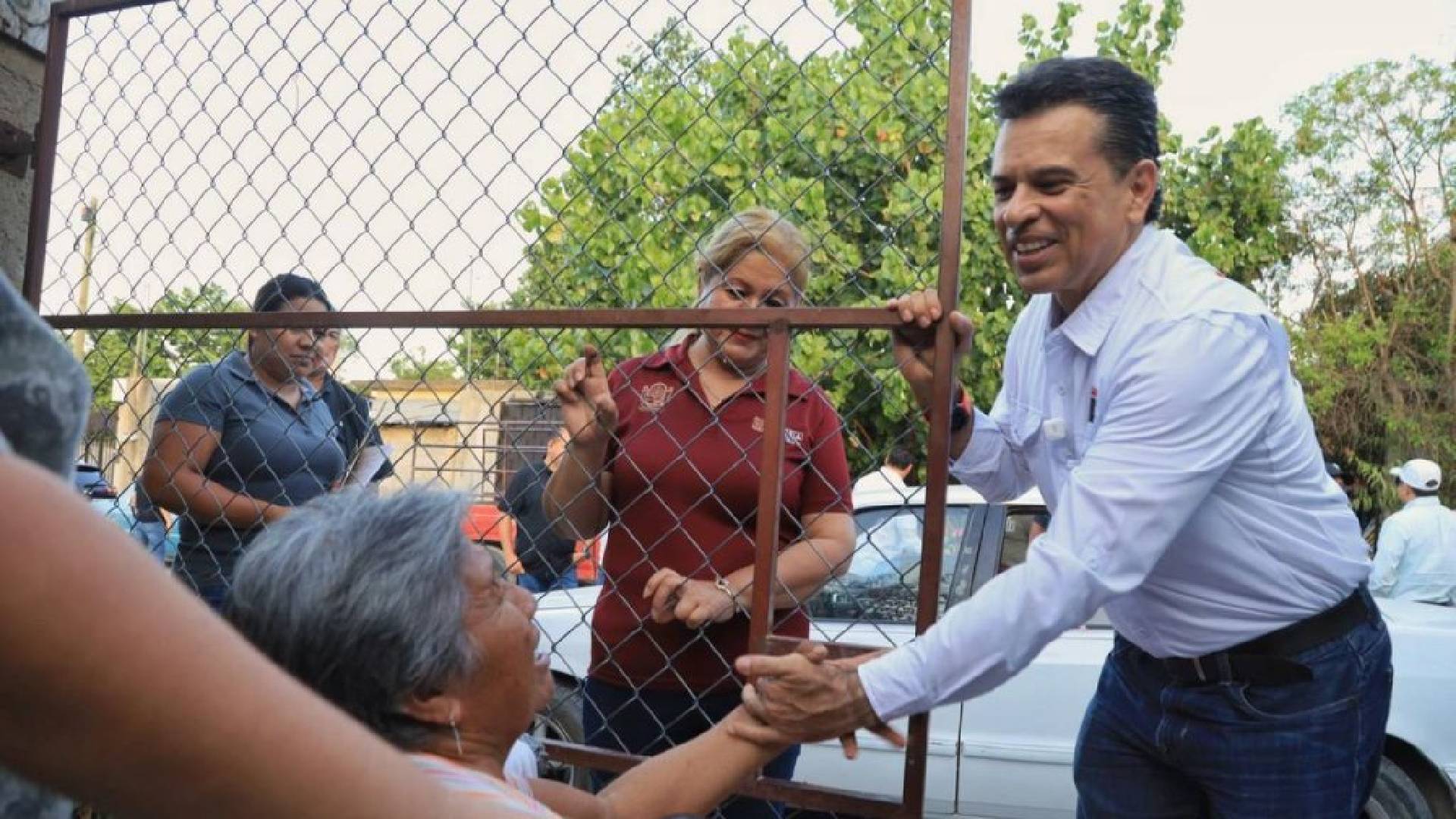 Lalo Gattás lleva atención directa a familias de la colonia Vamos Tamaulipas