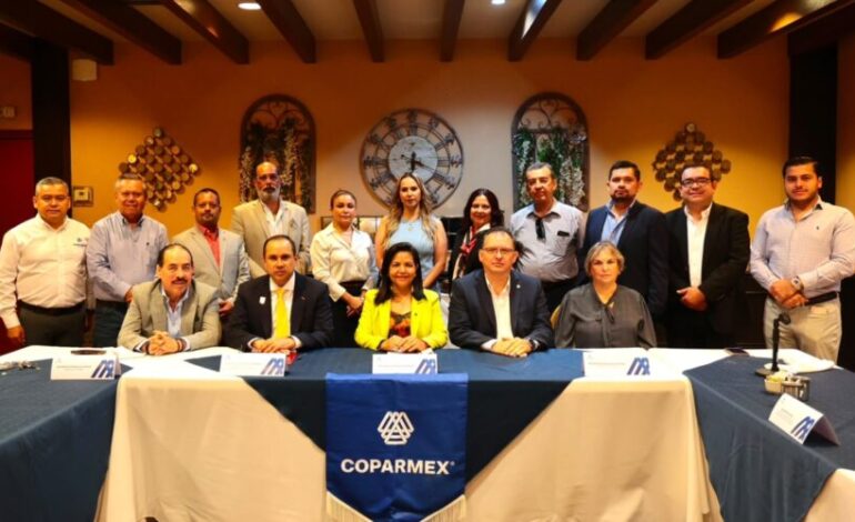 Acerca Secretaría de Finanzas servicios y beneficios a empresarios matamorenses