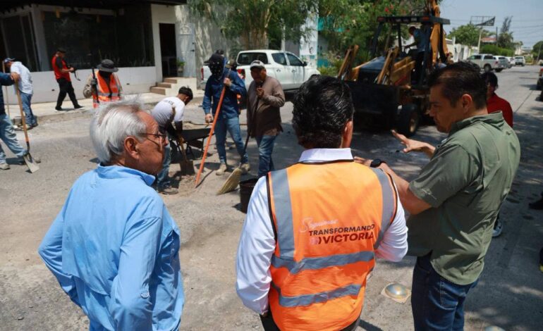supervisa trabajos de Obras Públicas para mejorar vialidades en Victoria