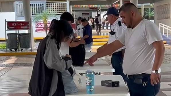 CBTIS 24 mantiene revisión de mochilas para reforzar la seguridad escolar
