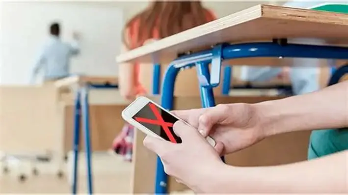 SET analizará con maestros y padres de familia el uso de celulares en escuelas