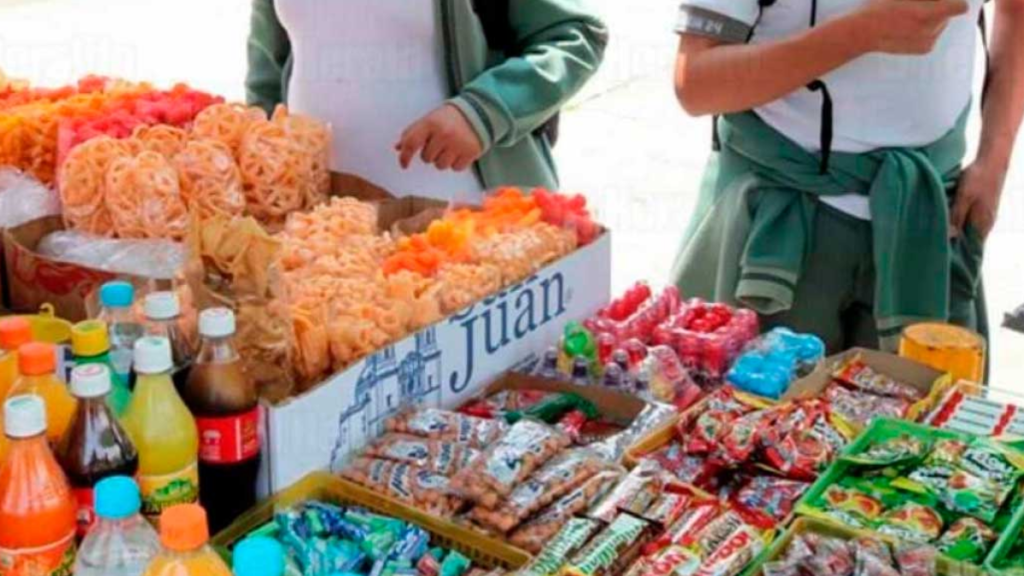 Persisten productos no permitidos en cooperativas escolares de Tamaulipas