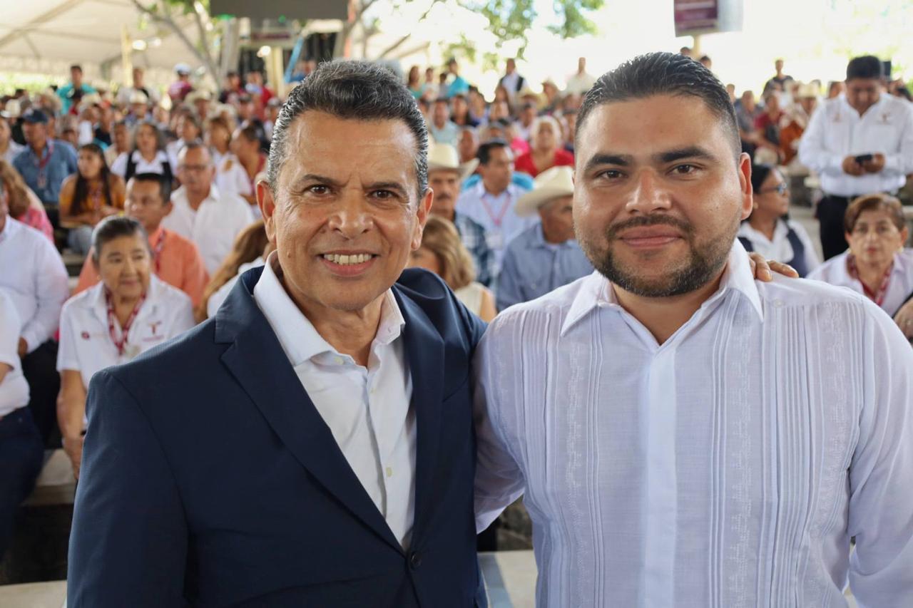Fortalece Lalo Gattás unidad institucional con alcalde de Jaumave.