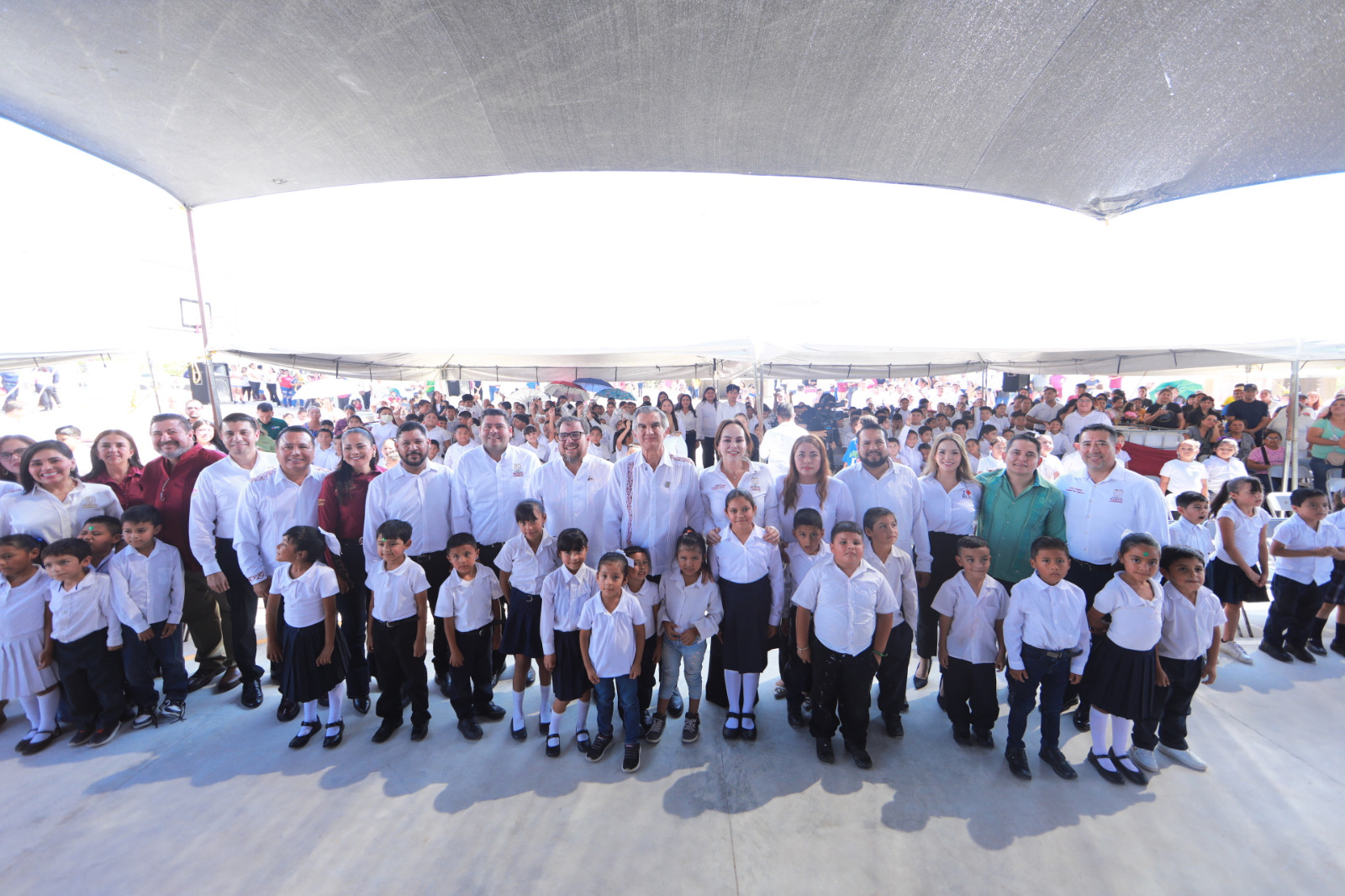 INAUGURAN GOBERNADOR AMÉRICO VILLARREAL Y ALCALDESA CARMEN LILIA CANTUROSAS NUEVA PRIMARIA EN EL PROGRESO